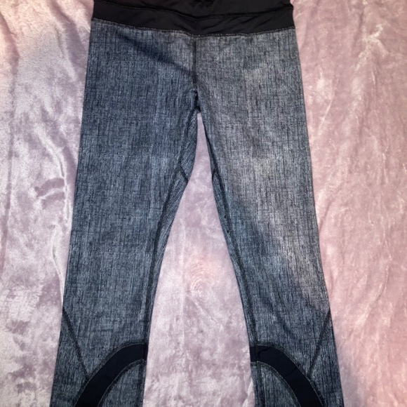 10 pairs of size 4 Lululemon bundle - Picture 7 of 10